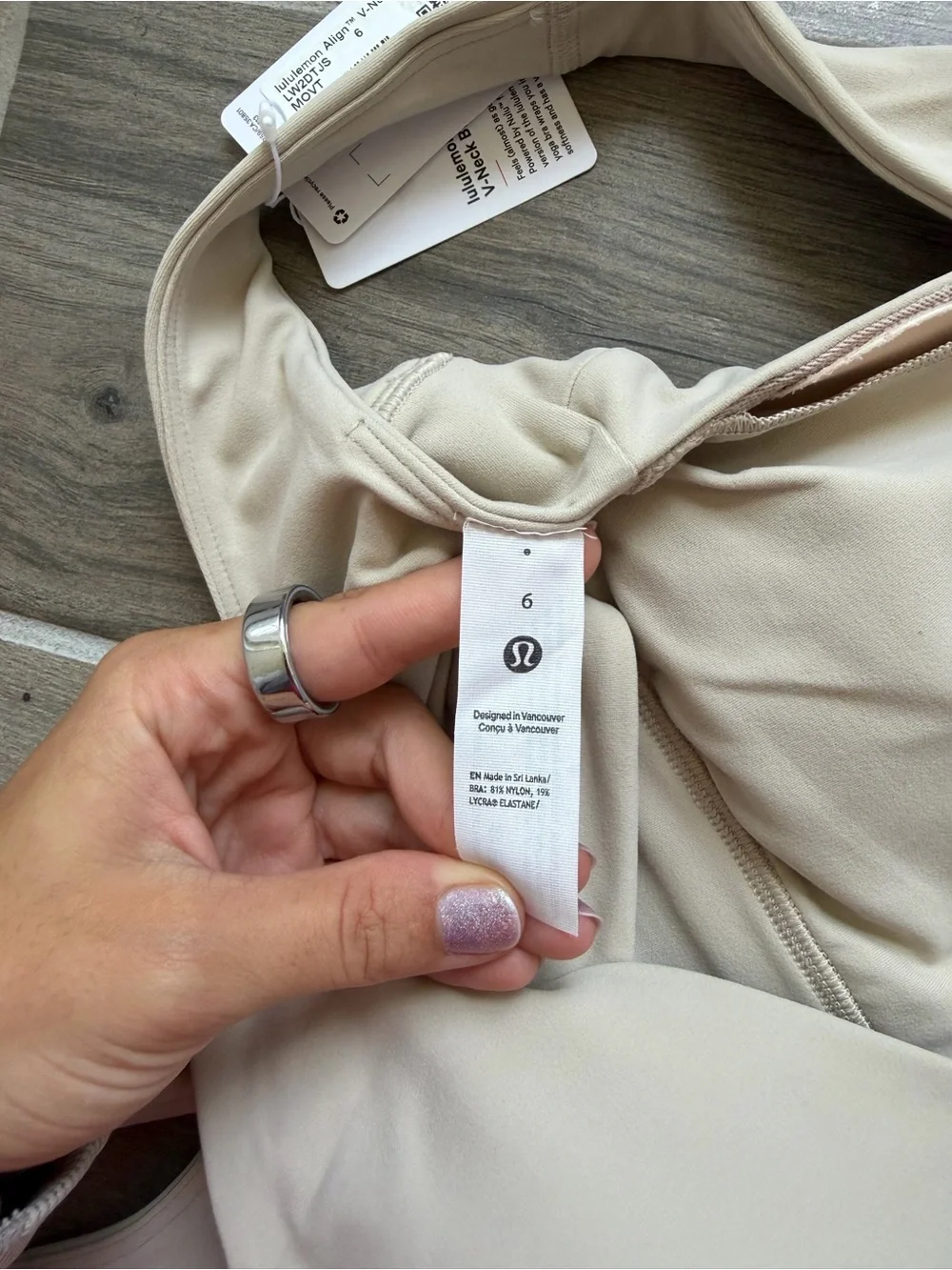 Lululemon New With Tags Align Sports bra sz 6 neutral sand